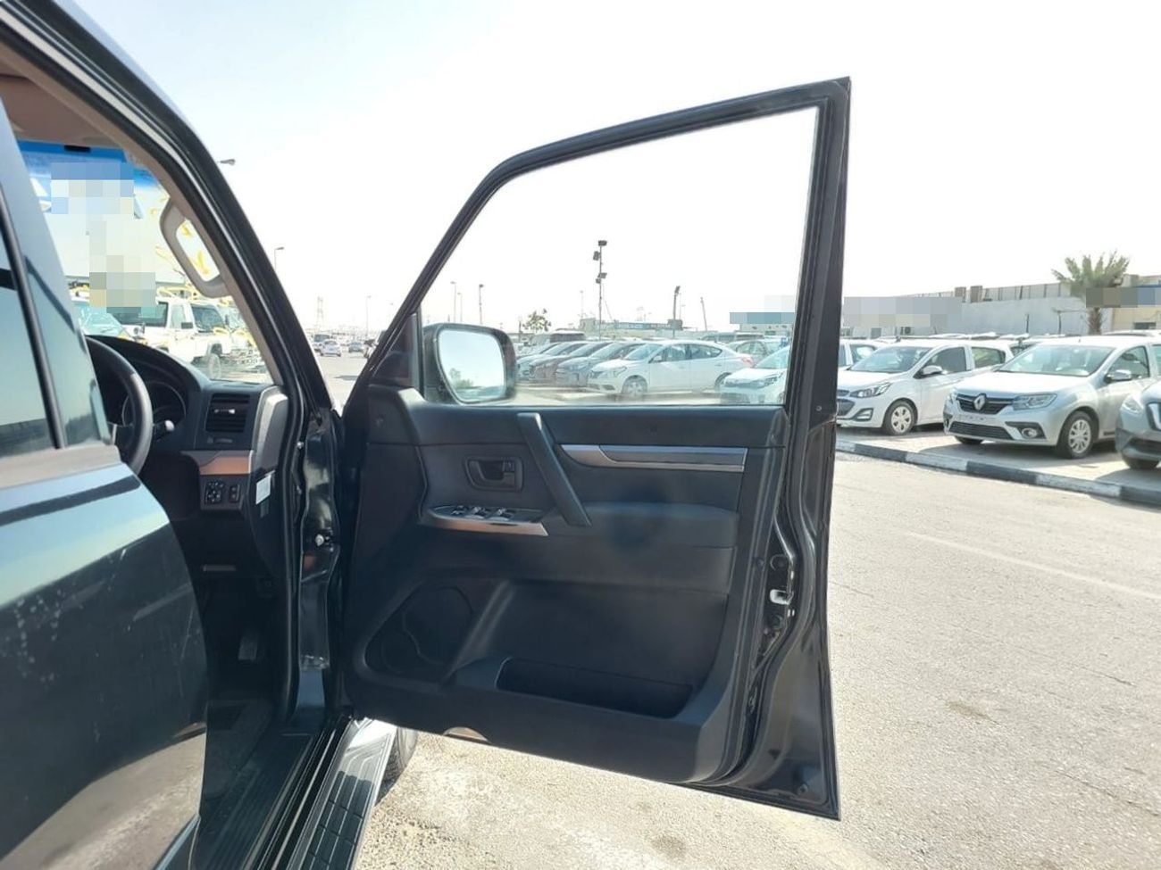 Mitsubishi Pajero MITSUBISHI PAJERO SUV RHD 2012 MODEL 3.2 L DIESEL AUTOMATIC(PM01015)