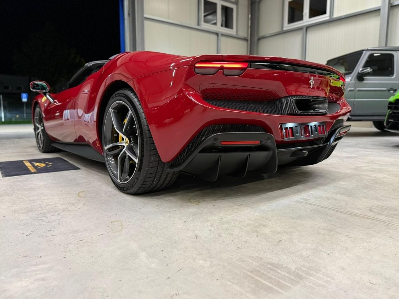 Ferrari 296 GTS Base