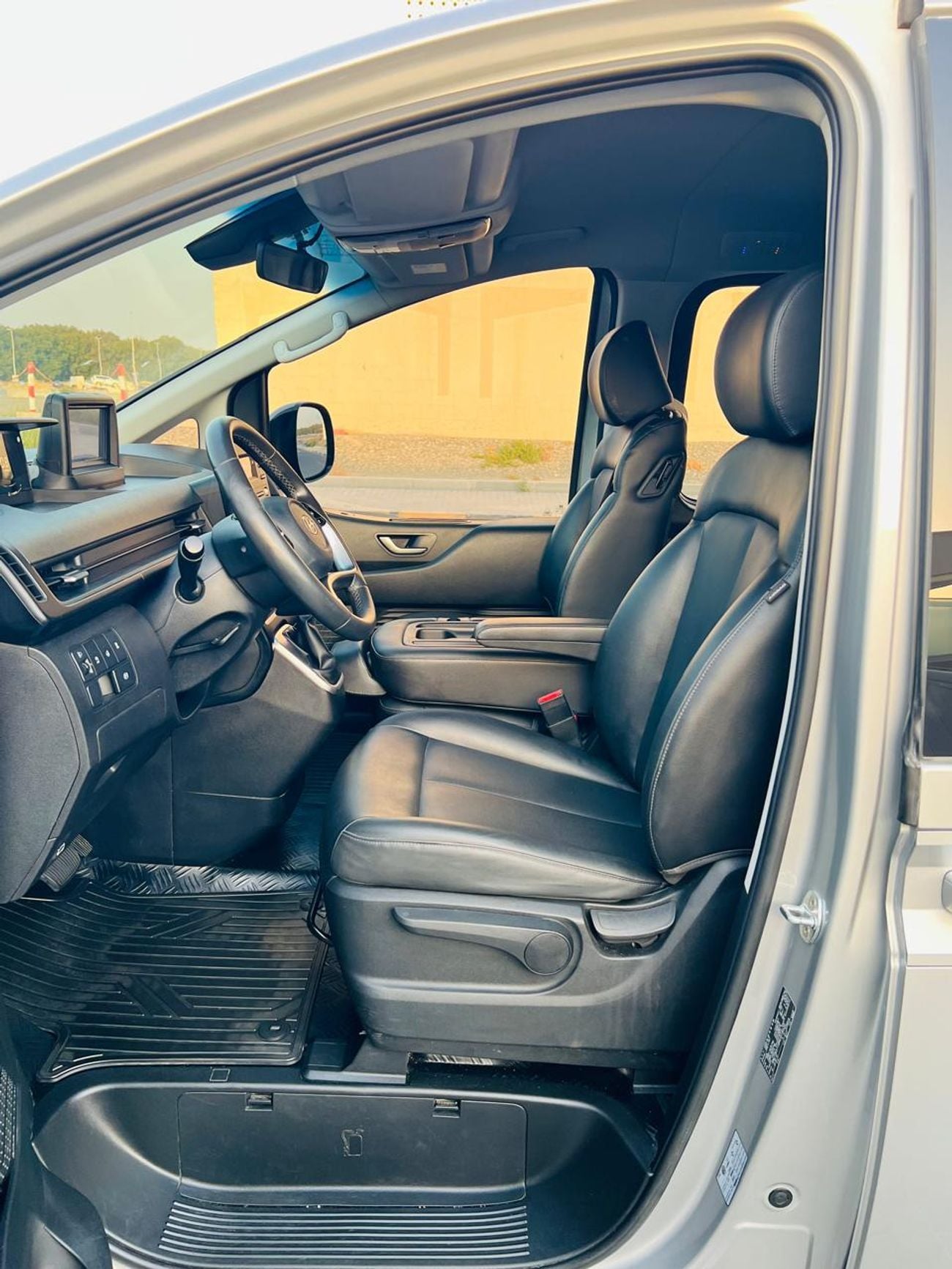 Hyundai Staria 11 SEAT