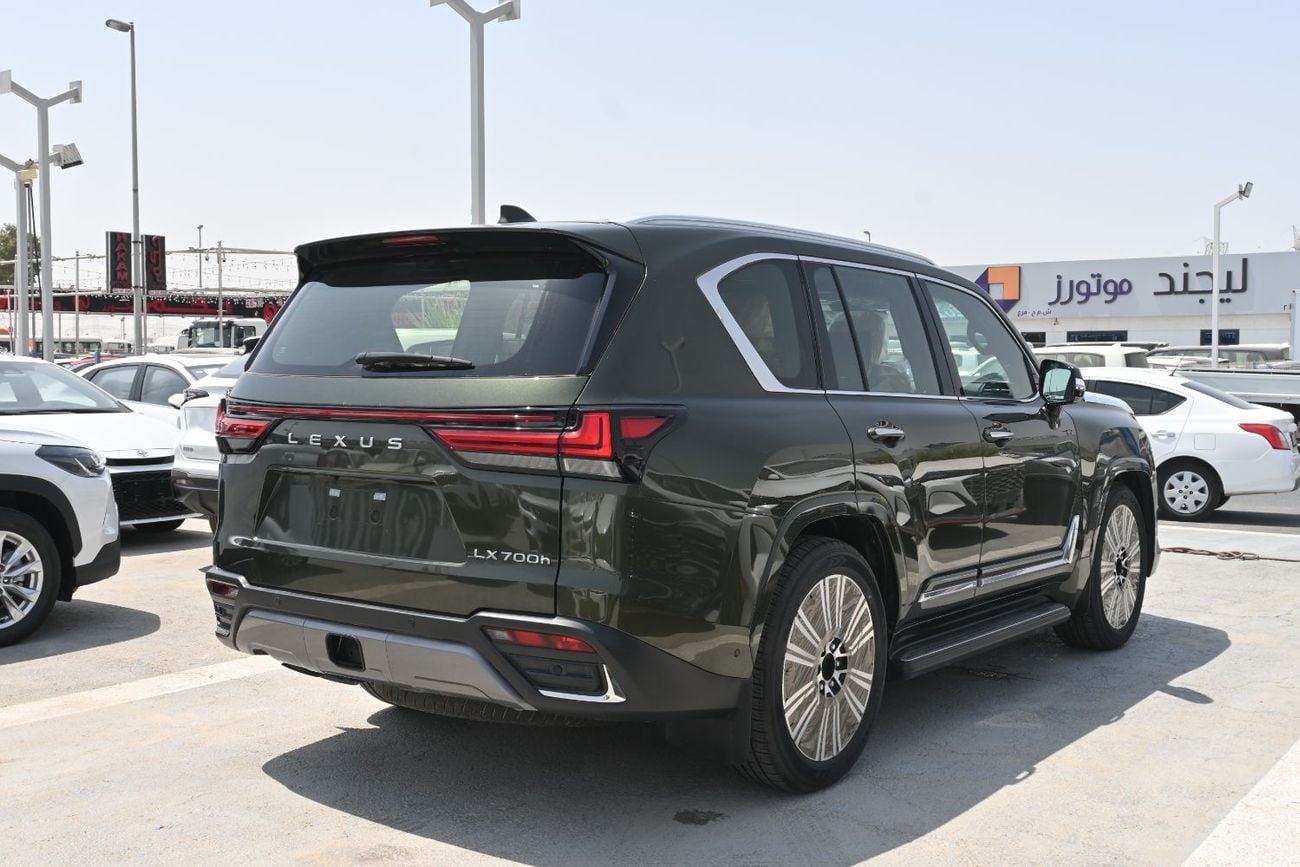 لكزس LX 700h Lexus LX700h Signature 3.5L Twin-Turbo + Hybrid V6, Model 2025, Color Green inside Tan