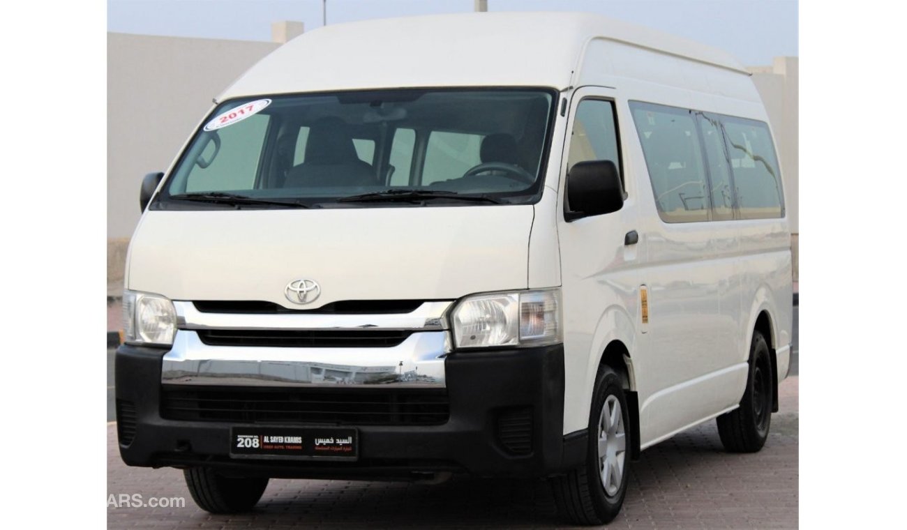 Toyota Hiace Toyota Hiace High Roof 2017 GCC, in excellent condition, without accidents, very clean from the insi