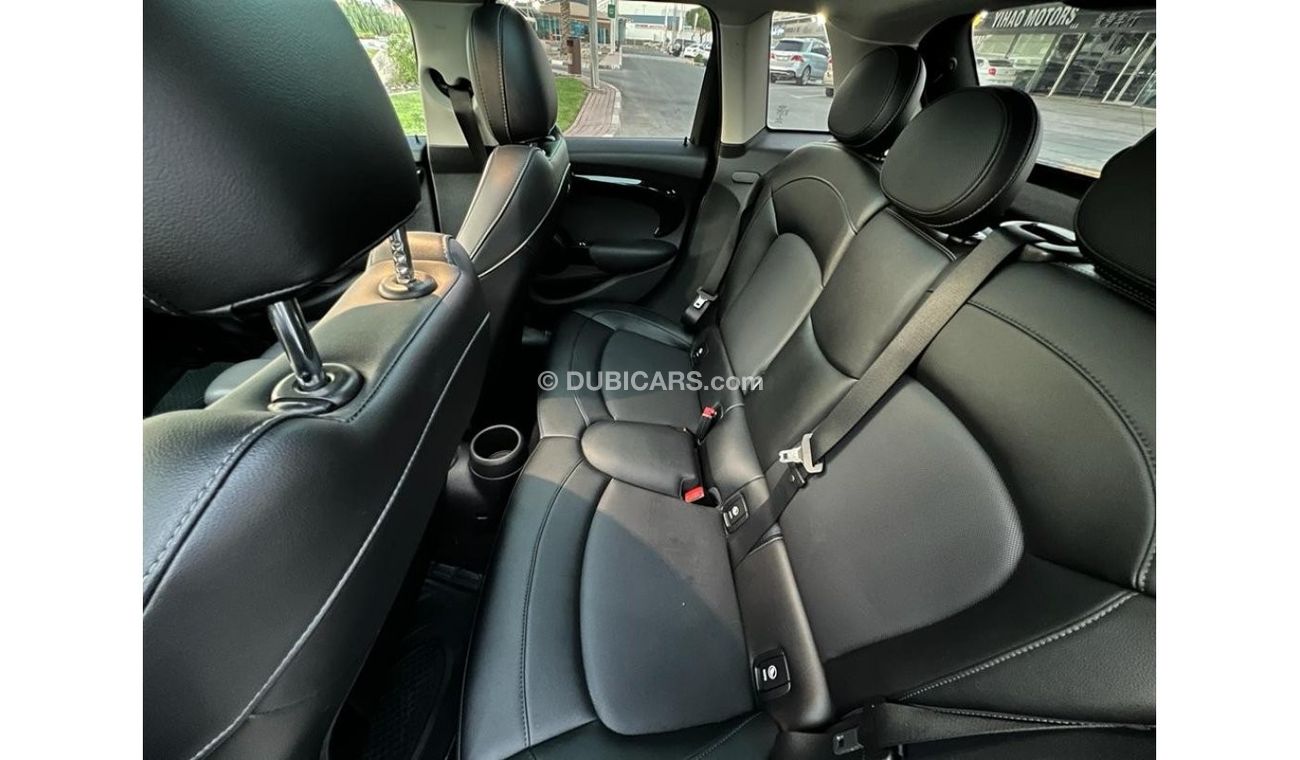 Mini Cooper S MINI COOPER S 2017 FULL OPTION IN PERFECT CONDITION