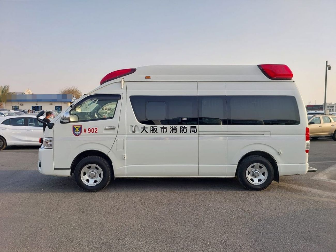 Toyota Hiace TOYOTA HIACE VAN AMBULANCE RHD 2015 MODEL 2.7 L PETROL AUTOMATIC(PM15632)