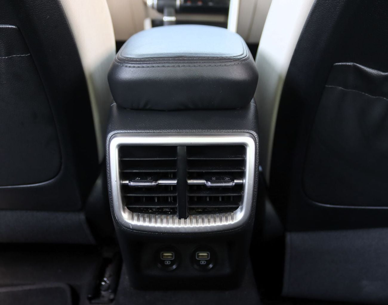 Kia K5 LX ACCIDENTS FREE - GCC - ENGINE 2000 CC - PERFECT CONDITION INSIDE OUT