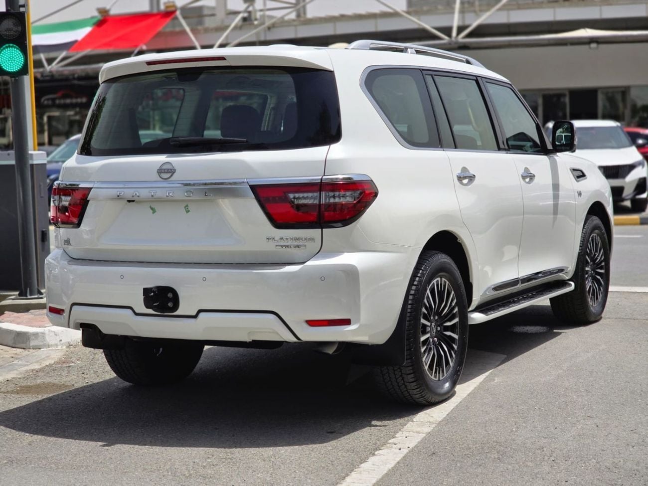 Nissan Patrol LE Platinum 5.6L 2024 GCC LOW MILEAGE WITH AGENCY WARRANTY UNLIMITED KM IN MINT CONDITION