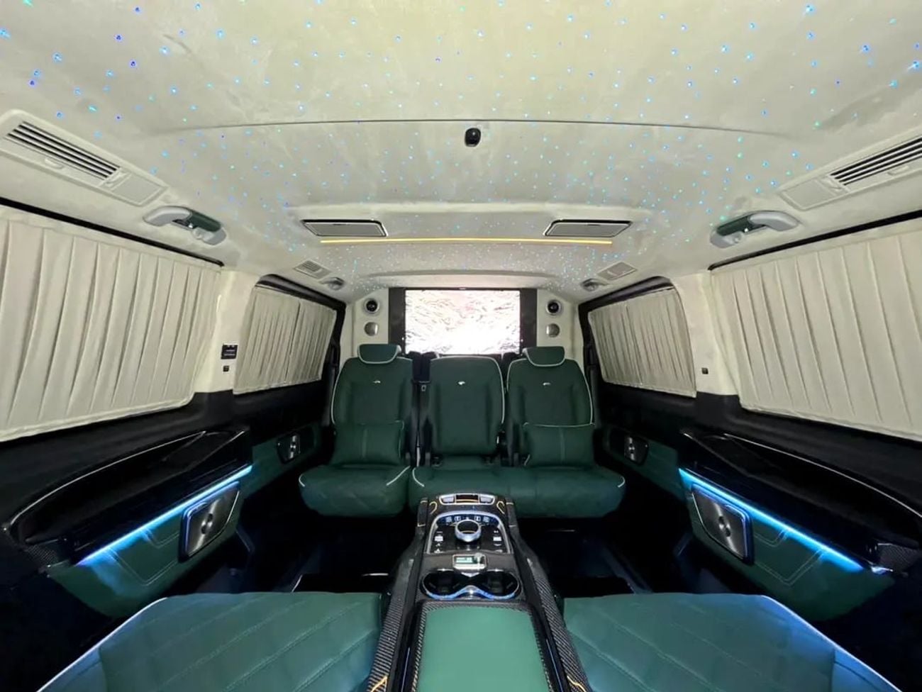 Mercedes-Benz V 300 ARRIVAL MODEL VIP MERCEDES GCC V300 with ADDITIONAL REAR AC - 2 Years Warranty by VLINE