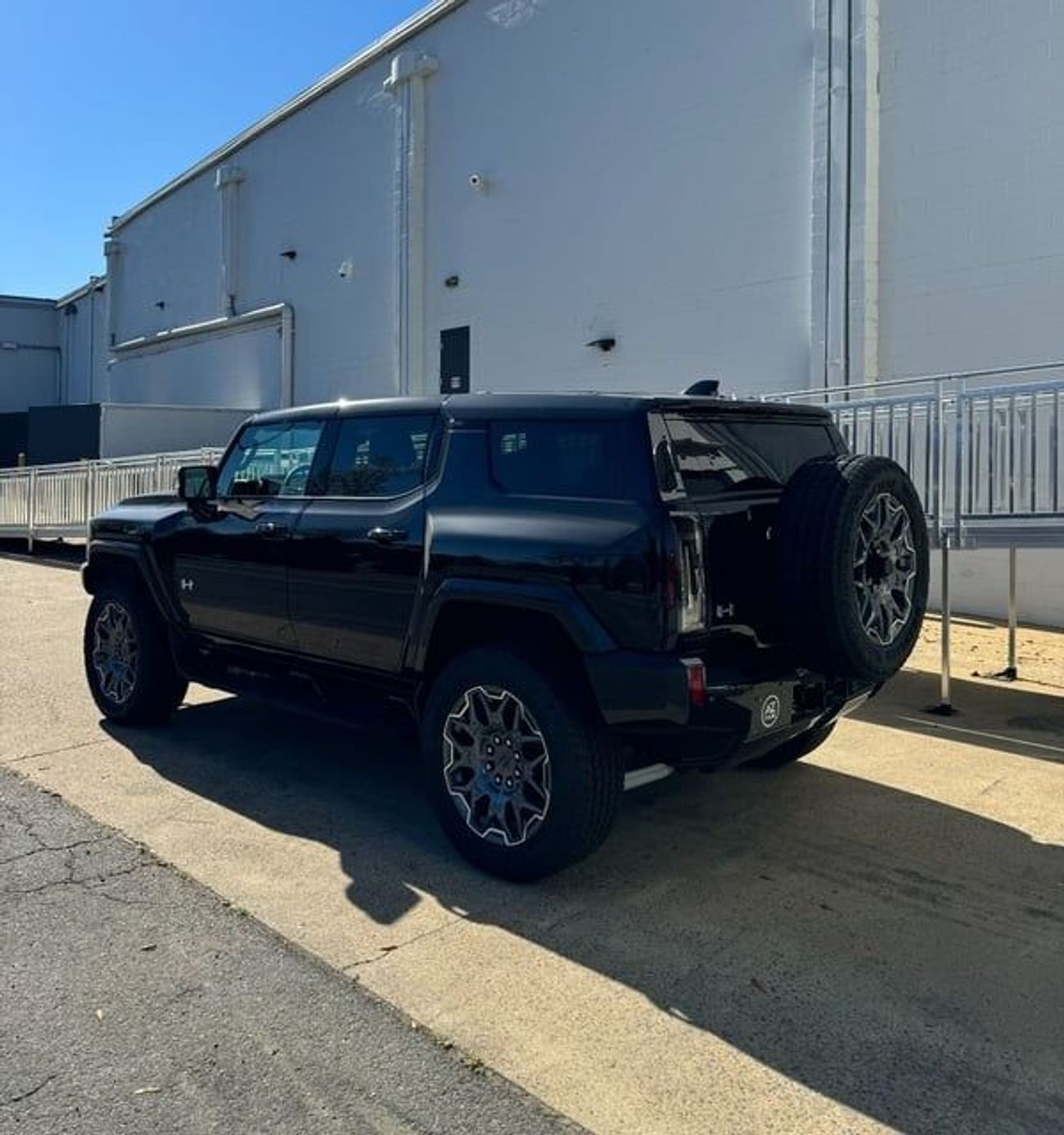 جي أم سي همر EV SUV 3X