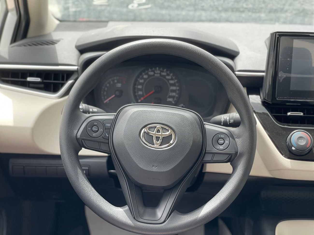 تويوتا كورولا XLI 2.0L STD FWD