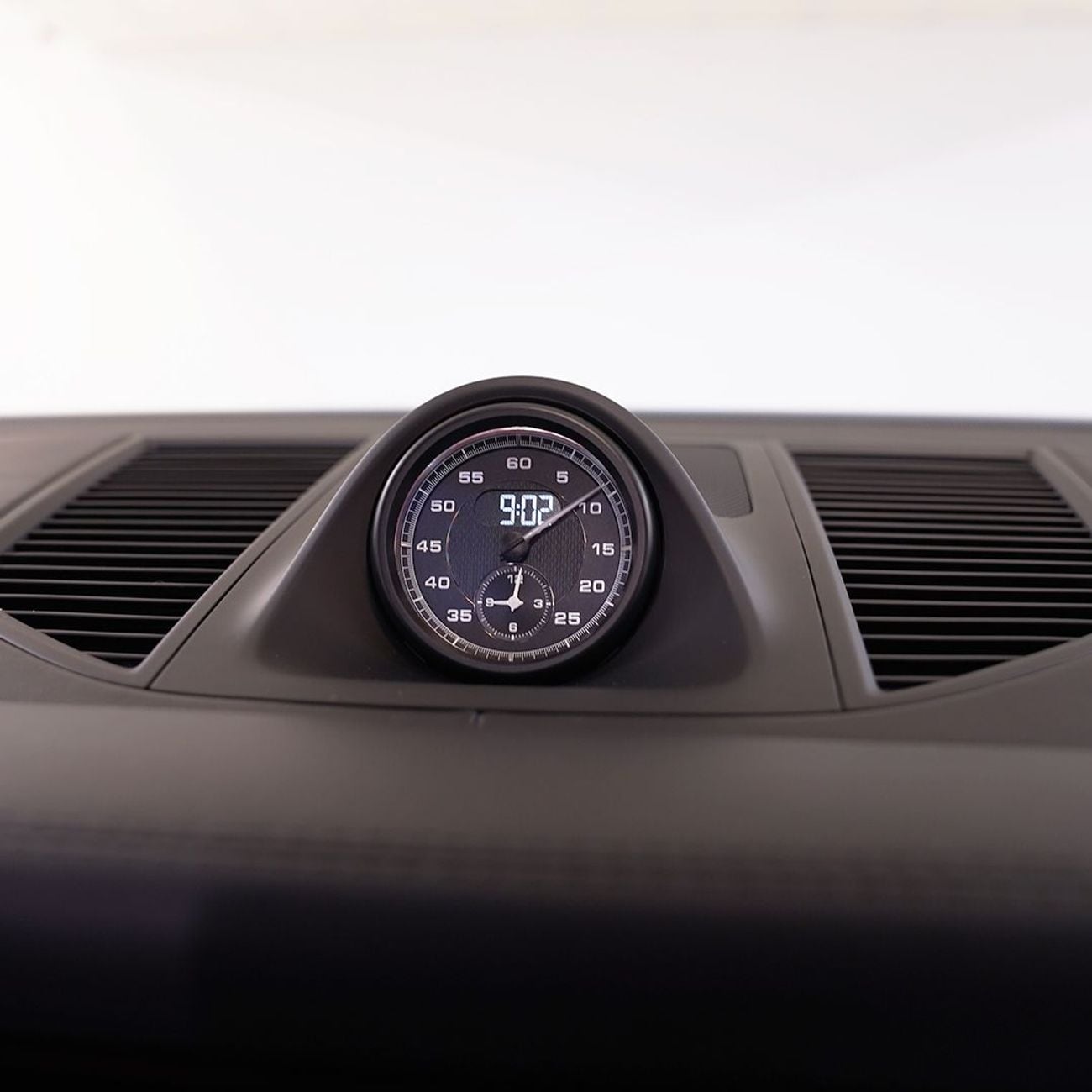 بورش ماكان T 2.0L (260 HP) 2024 Porsche Macan, Warranty, Full Porsche Service History, Sport Chrono Package, Ve