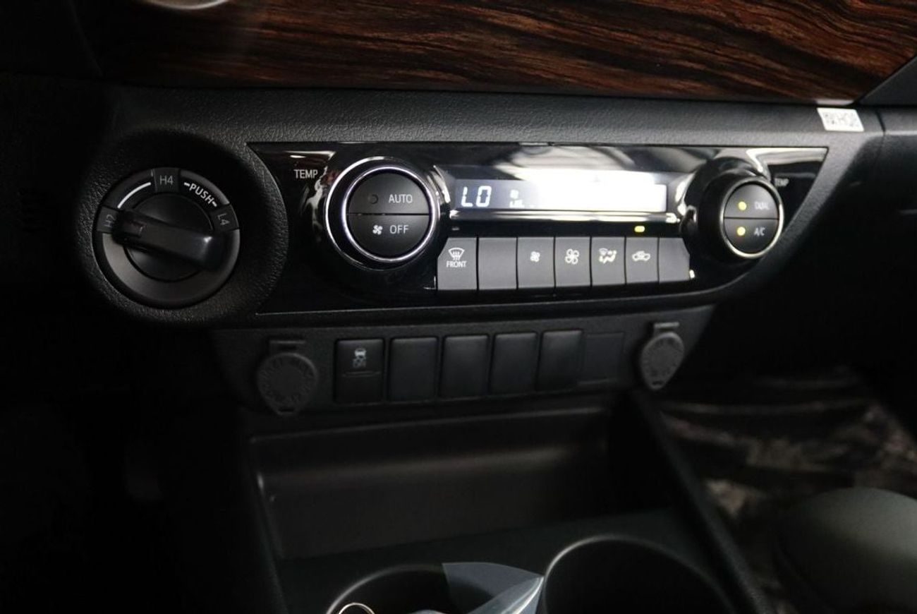 Toyota Hilux 2025 HILUX 2.7 4X4 AT **EXPORT ONLY**التصدير فقط خارج الخليج***