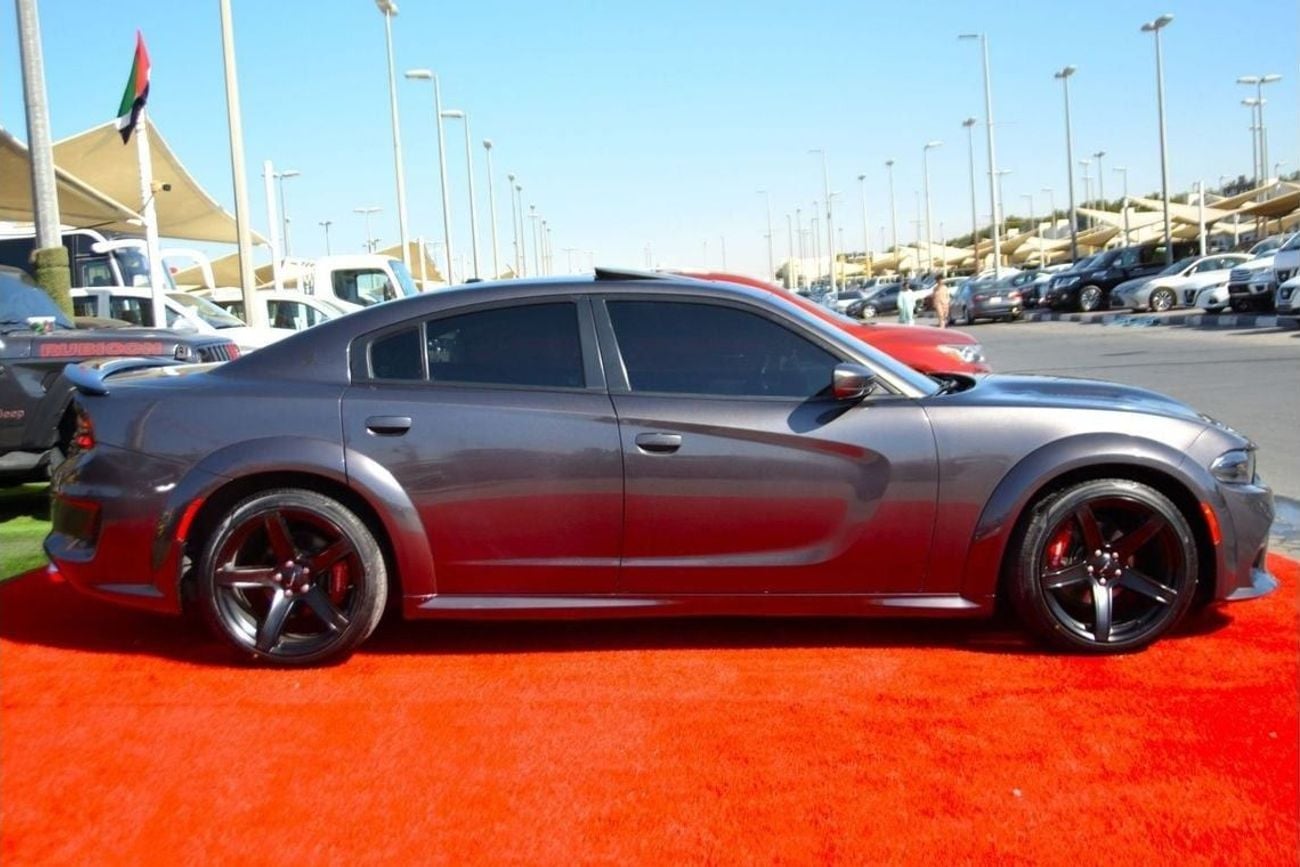 Dodge Charger SRT HELLCAT WIDEBODY SXT Mid 3.6L SRT KIT & WIDR BODE // SUN ROOF //AIR BAGS // VERY GOOD CONDITION