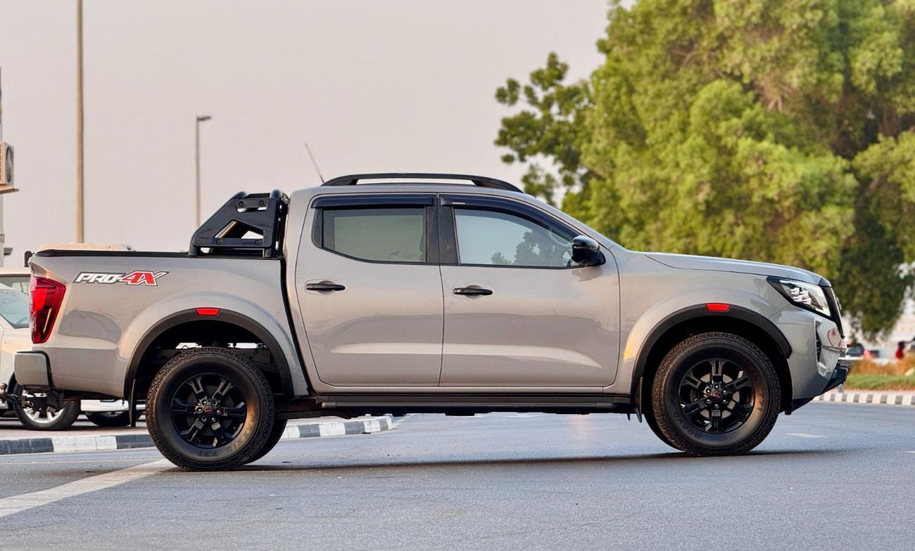 نيسان نافارا -