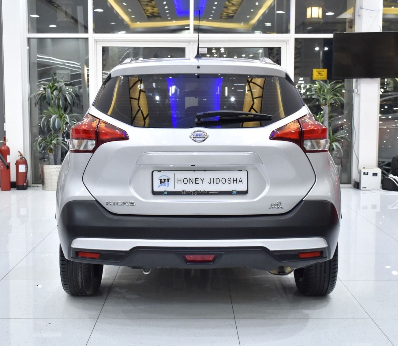Nissan Kicks SV EXCELLENT DEAL for our Nissan Kicks ( 2017 Model ) in Silver Color GCC Specs