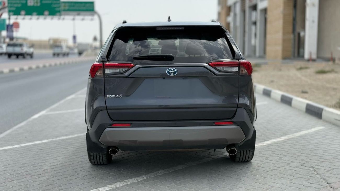 Toyota RAV4 Hybrid Petrol ,Right Hand Drive ,Push Start 4WD T.V ,Back Camera