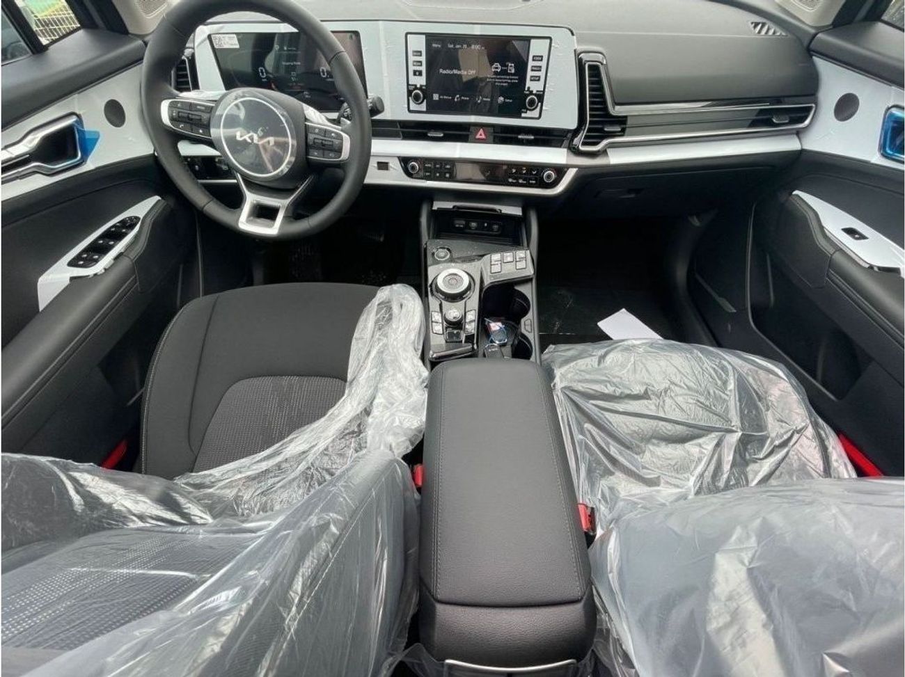 كيا سبورتيج 1.6 with sunroof two electric seats bush start