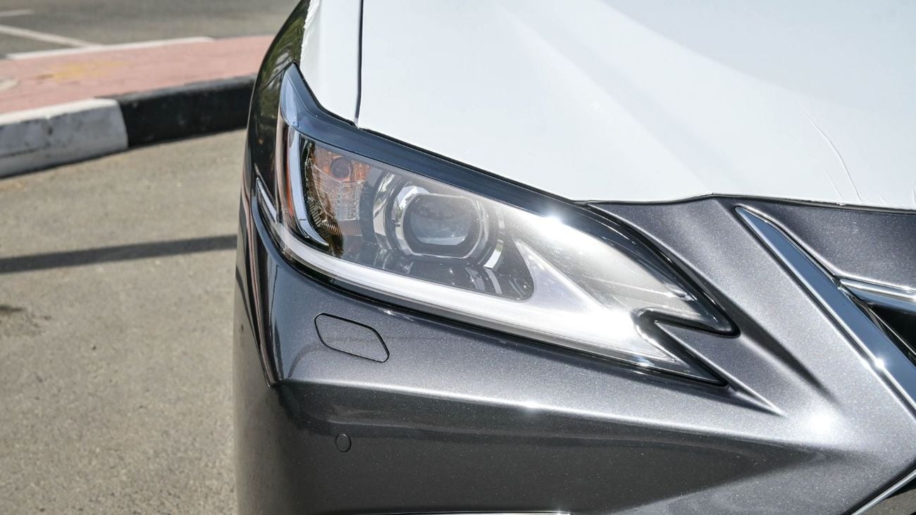لكزس ES 350 ECTAGR036 - 2025 Lexus ES 350 Luxury - 3.5L Petrol Auto - With Panoramic Rf - Sonic Chrome with Tan 
