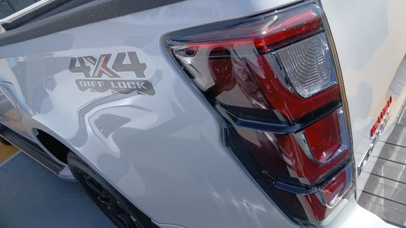 إيسوزو D ماكس ISUZU D-MAX PICK UP, 3.0L DIESEL ENGINE, DIFF LOCK FULL OPTION