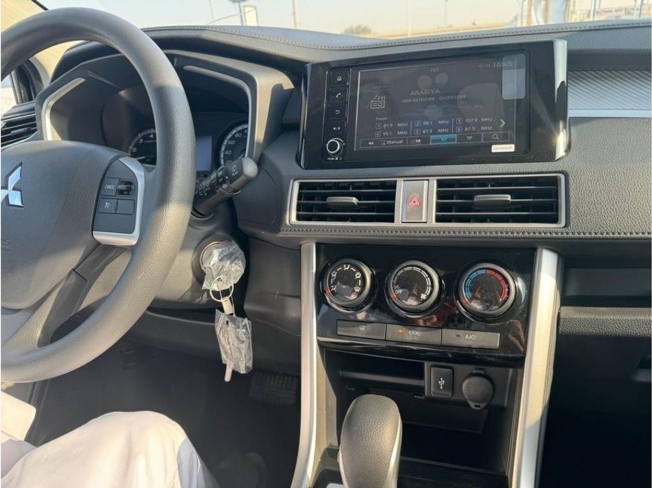 ميتسوبيشي إكسباندر 1.5L 4cyl petrol Full Option Zero KM