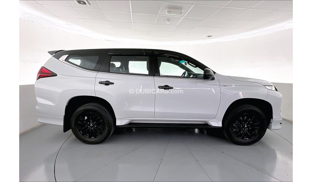 Mitsubishi Montero Signature