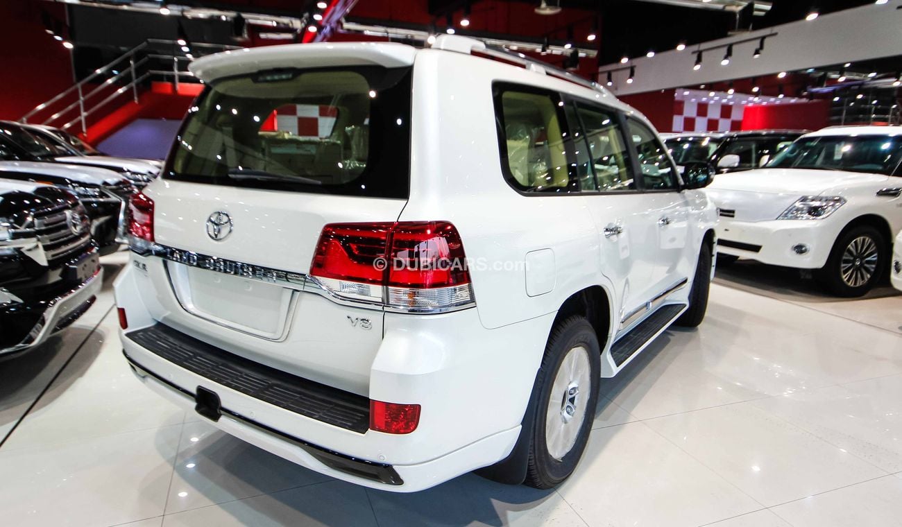 Toyota Land Cruiser GXR White Edition