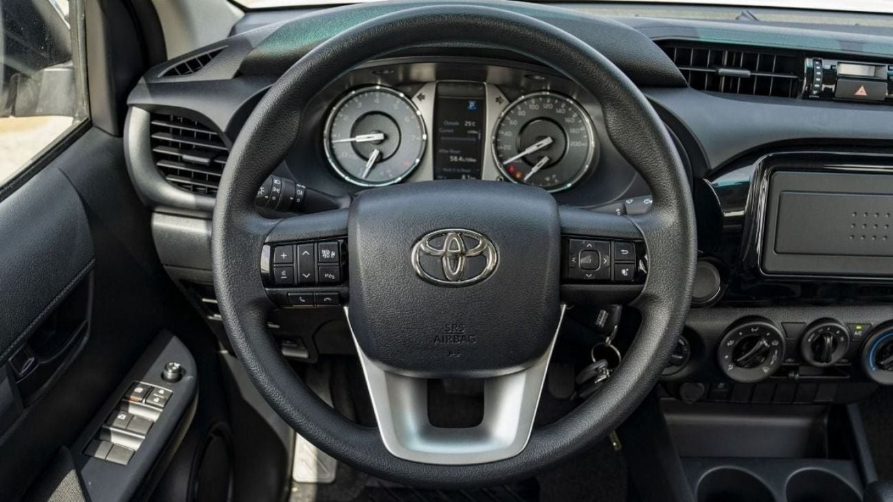 تويوتا هيلوكس GLX Toyota Hilux 2.7L petrol au A/T MY24