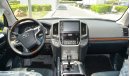 Toyota Land Cruiser 4.0L VXR Asientos de Cuero, Pantallas Traseras y Techo Solar Gasolina V6 T/A 2020