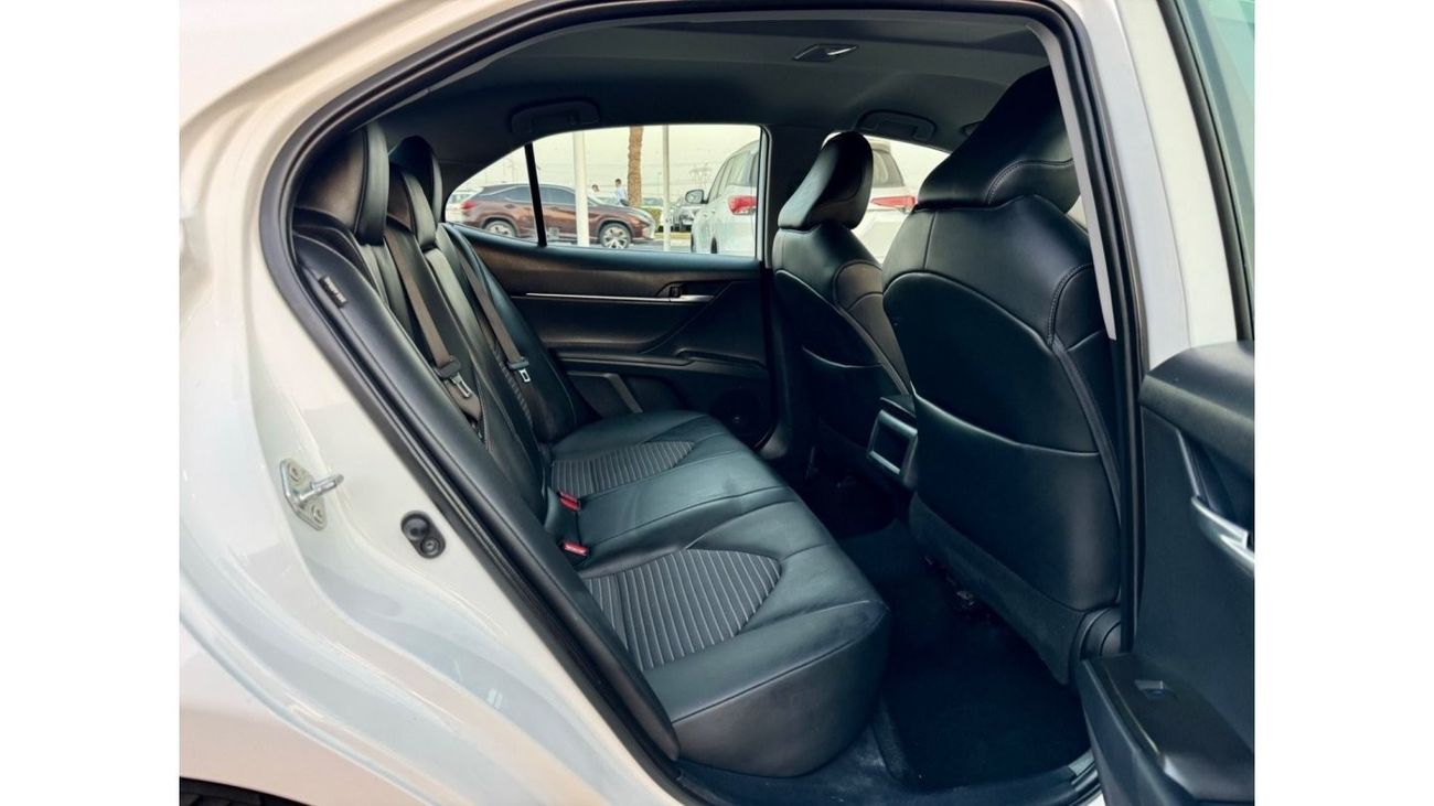 Toyota Camry 2022 SE SPORT LEATHER SEATS LOW KM CANADA SPEC