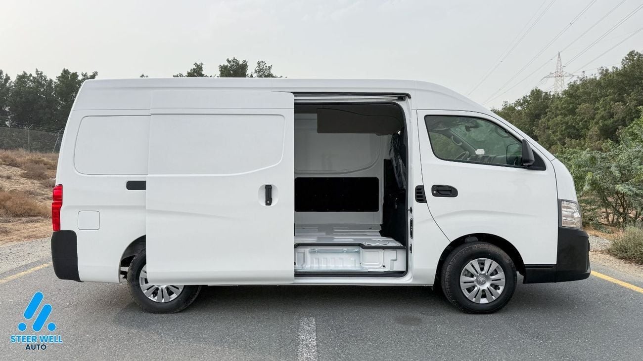 Nissan Urvan HIGH ROOF WIDE BODY 3-Seater Manual (4-Door) NV350 Highroof Delivery Van GCC Manual White