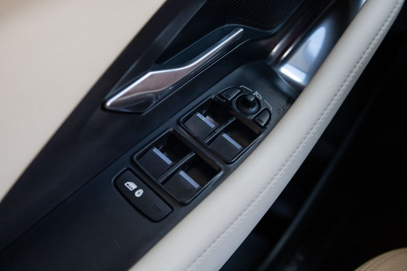 جاكوار E Pace SE P200 2.0L Jaguar E-Pace S P200 2020 GCC under Warranty with Flexible Down-Payment.