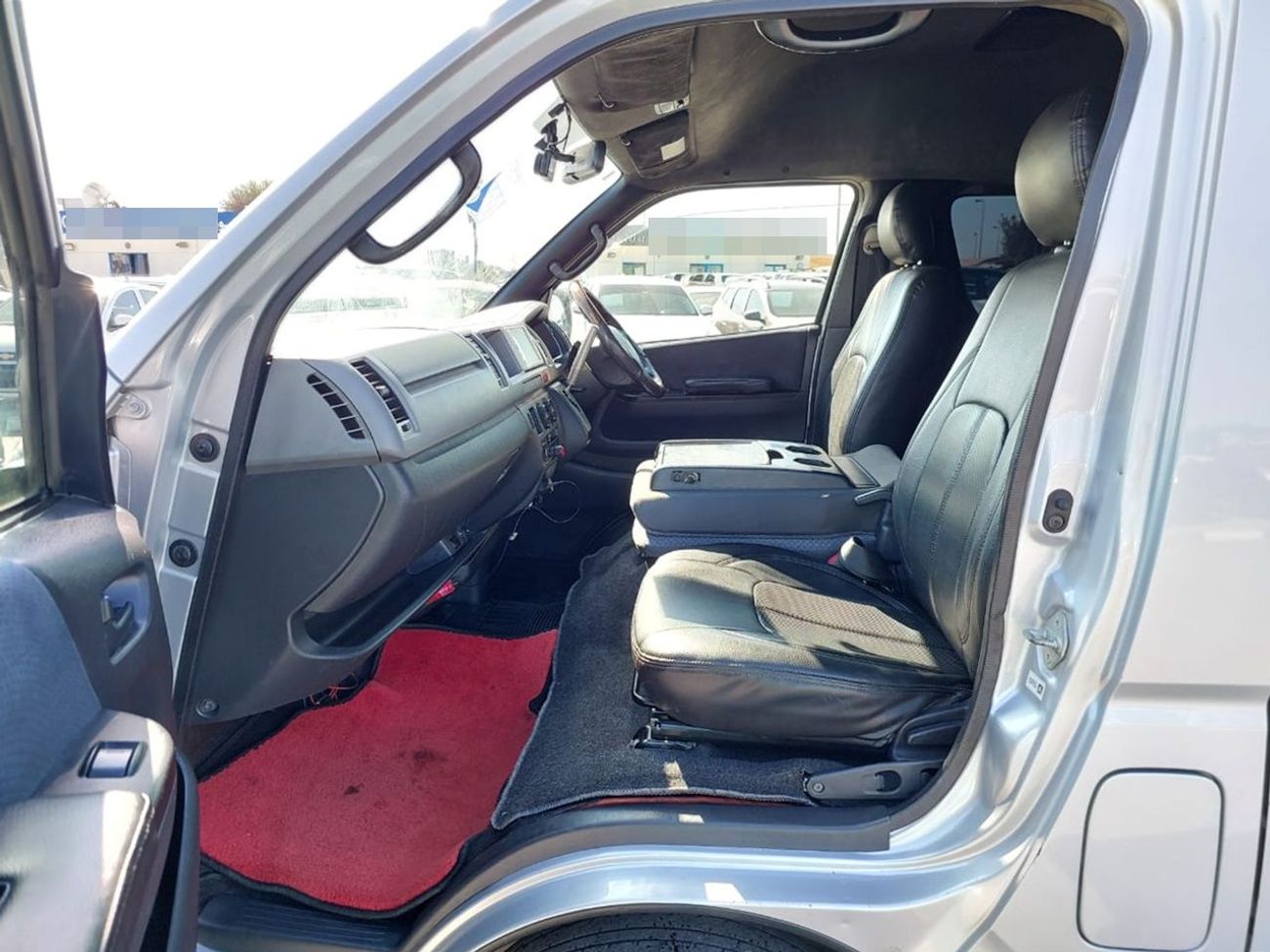 Toyota Hiace TOYOTA HIACE VAN RHD 2011 MODEL 3.0 L DIESEL AUTOMATIC(PM010795)