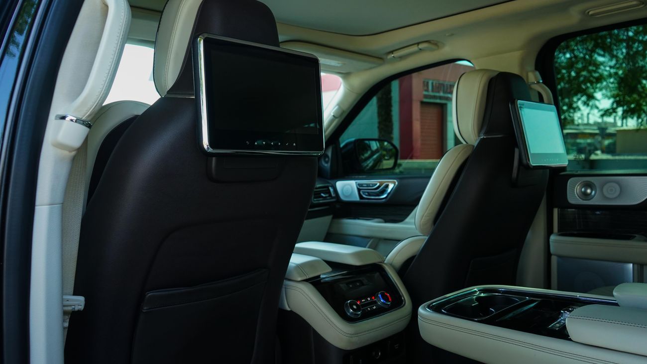 لينكولن نافيجاتور Presidential 3.5L PRESIDENTIAL 202 GCC SPECS!! WARRANTY AND SERVICE CONTRACT FROM AL TAYER