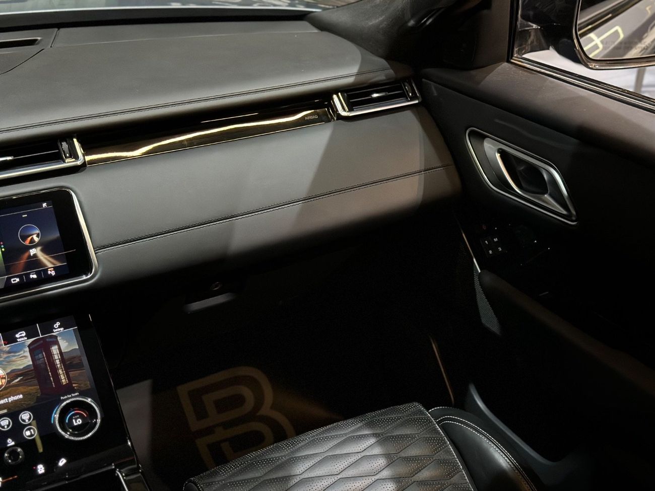 Land Rover Range Rover Velar SVAutobiography Dynamic 5.0L RANGE ROVER SV Autobiography Dynamic V8 | 2020 | VERY GOOD CONDITIONS