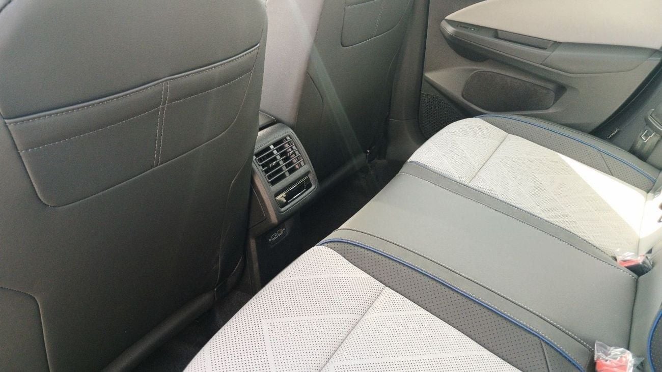 Volkswagen Golf Volkswagen Golf R-line1.5L Petrol Turbo 2024YM