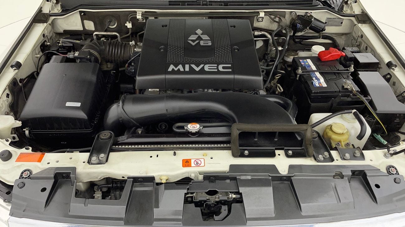 Mitsubishi Pajero GLS HIGHLINE 3.8 | Zero Down Payment | Free Home Test Drive