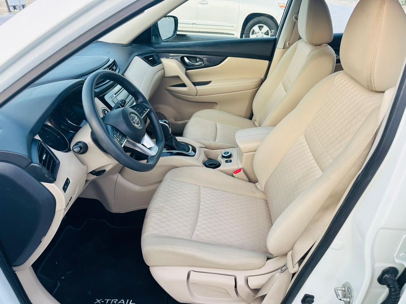 نيسان إكس تريل S 2.5L 4WD (5 Seater)