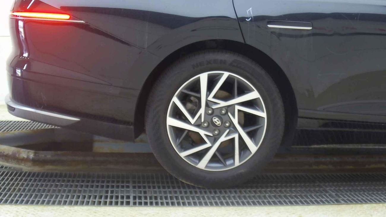 هيونداي أزيرا 2023 HYUNDAI GRANDEUR (AZERA) 2.5CC EXCLUSIVE