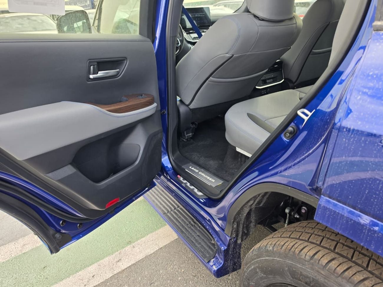 تويوتا لاند كروزر TOYOTA LANDCRUISER BLUE STORM LUXURY