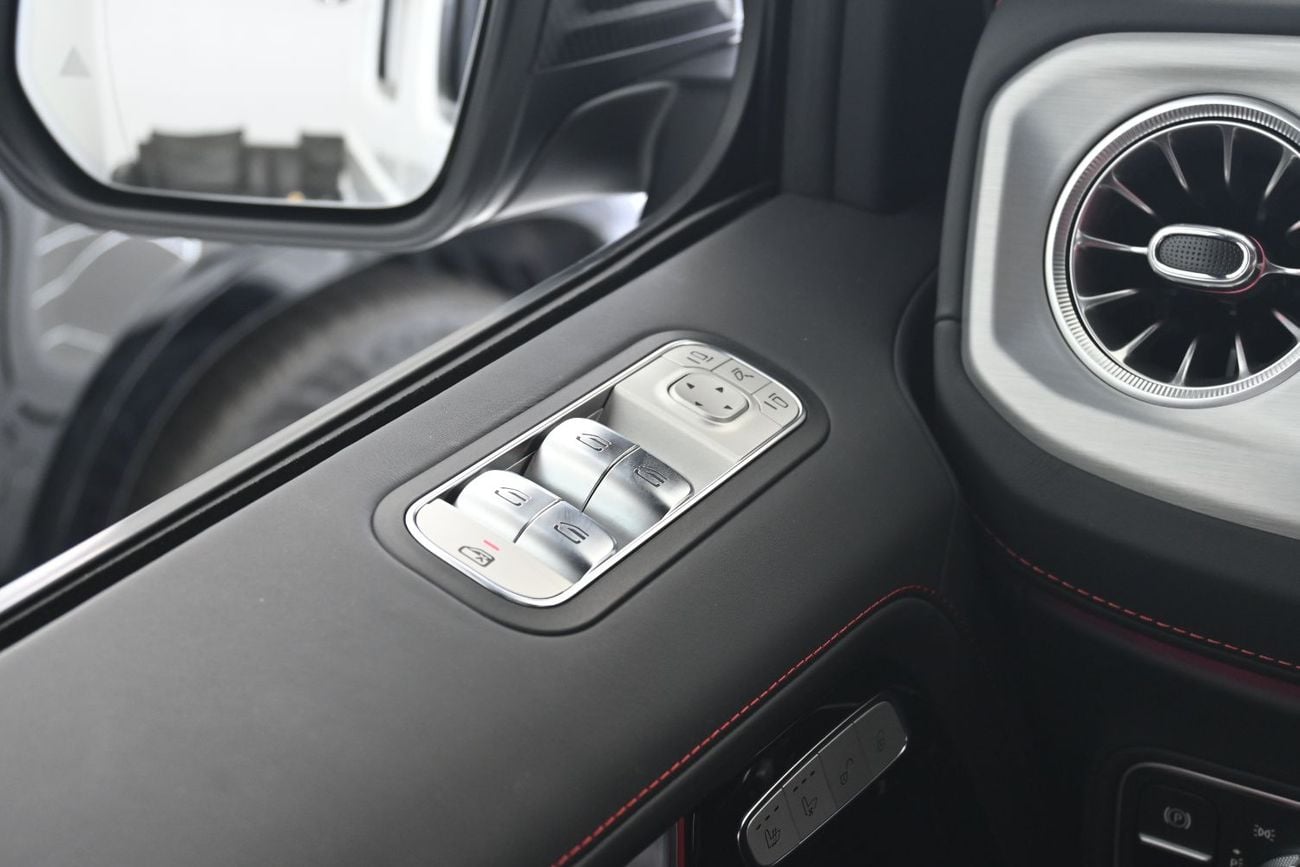 Mercedes-Benz G 63 AMG 4MATIC SUV Mercedes AMG G63 4.0-litre V8 Bi-Turbo, Model 2026 Color White