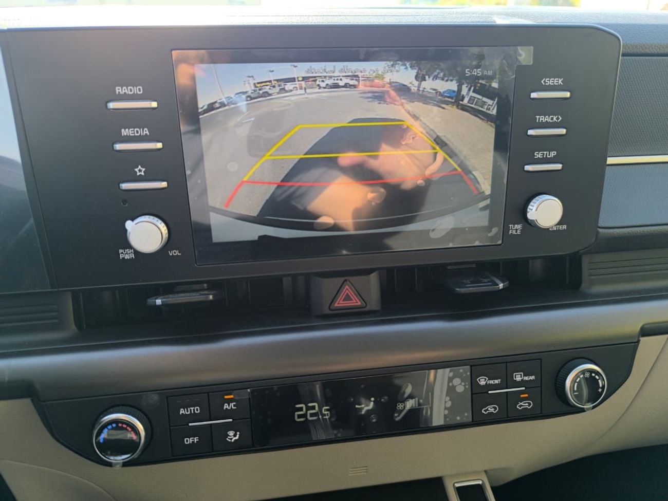 Kia Carens 1.5L Mid Option GCC Specs 7 Seater 2026 Model Brand New