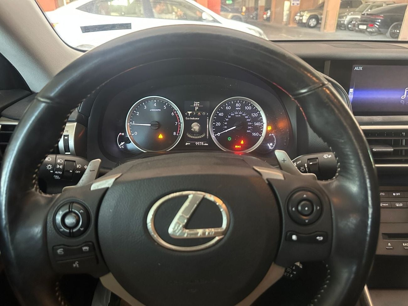 لكزس IS200t STD (NON GCC)