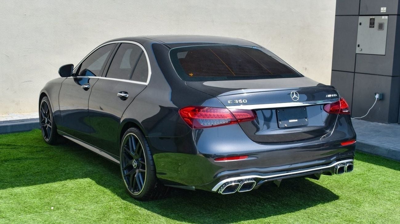 Mercedes-Benz E 350 2.0L  Rear-Wheel Drive