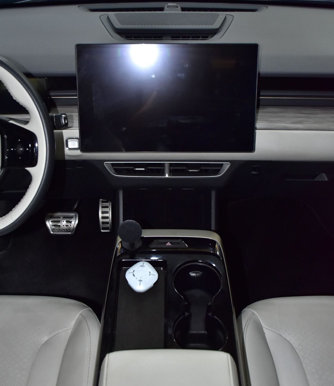 Jetour Dashing EXCELLENT DEAL for our Jetour Dashing 1.6L ( 2024 Model ) in Grey Color GCC Specs
