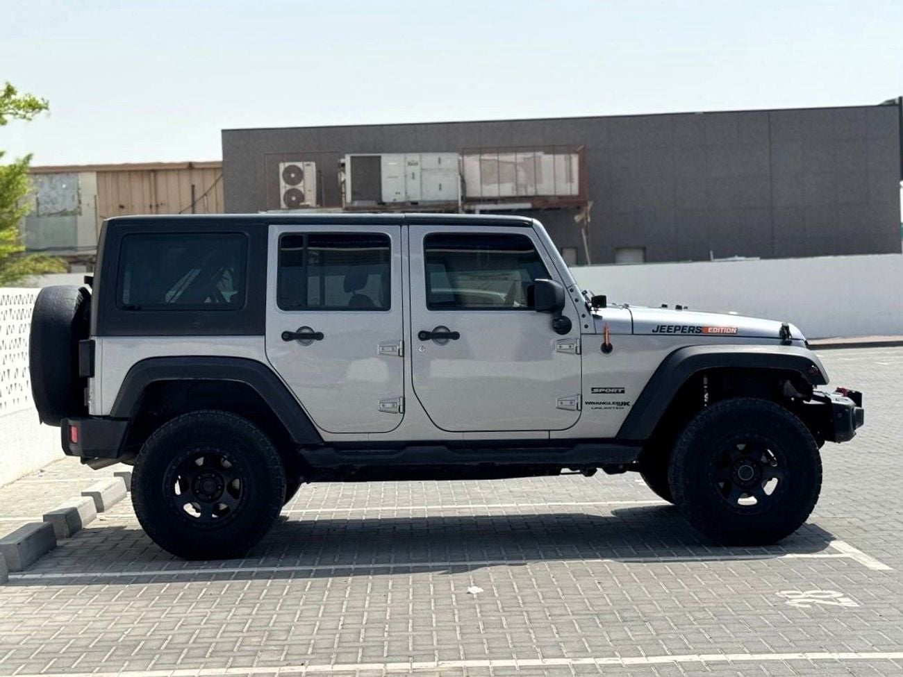 Jeep Wrangler Unlimited Sport 3.6L A/T