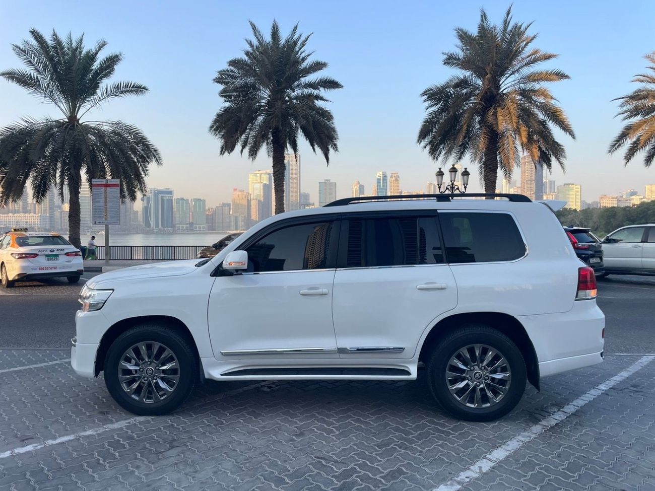 Toyota Land Cruiser 2020 Model VX Diesel Engine Full Option Very Clean and Perfect Condition