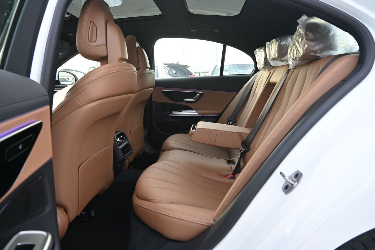 Mercedes-Benz E200 Mercedes-Benz E200 2.0L Turbo + Mild Hybrid Model 2026