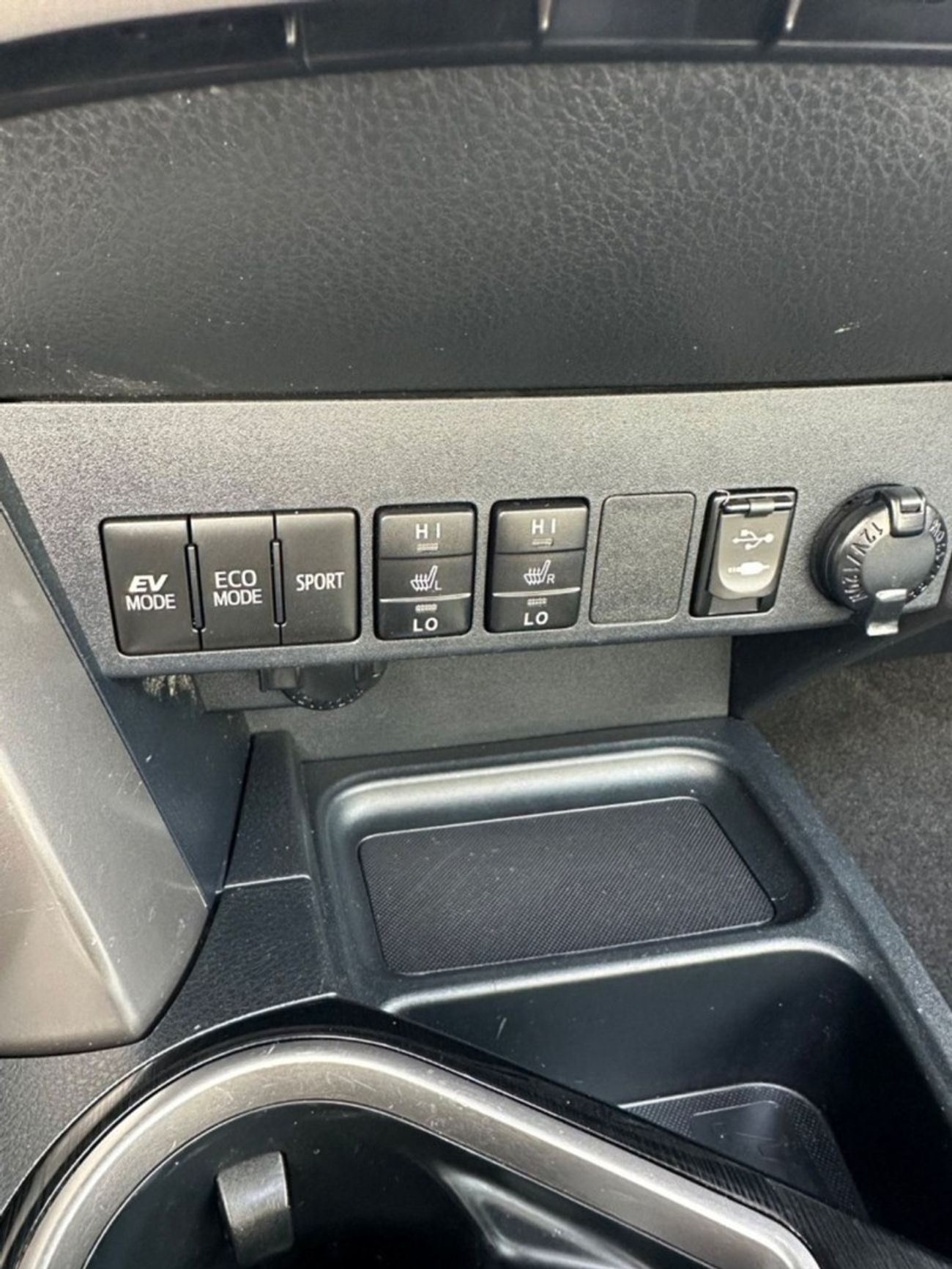 تويوتا راف ٤ Limited Hybrid Full Option