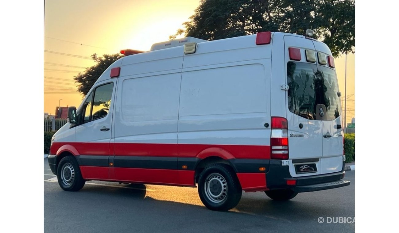 مرسيدس بنز سبرينتر MERCEDES BENZ SPRINTER 2013 GCC AMBULANCE IN PERFECT CONDITIONS