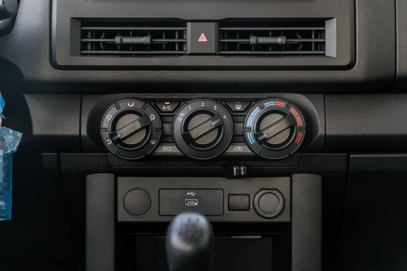 ميتسوبيشي L200 2025 Mitsubishi L200 GLS 2.4L - Manual - White Inside Black | Export Only