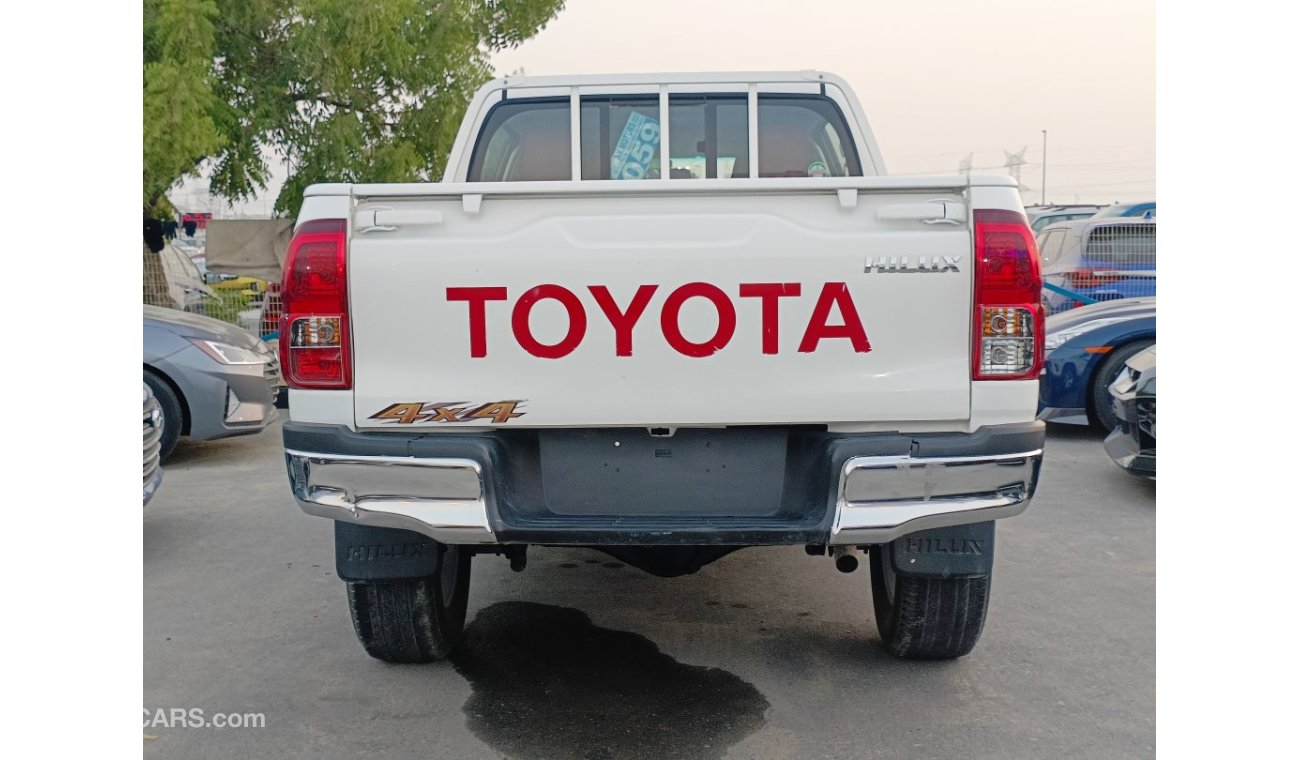 تويوتا هيلوكس HILUX / V4 / 2.7L / AUTOMATIC / ALLOY RIMS / DVD / 4WD  / FULL OPTION (LOT # 26722 )