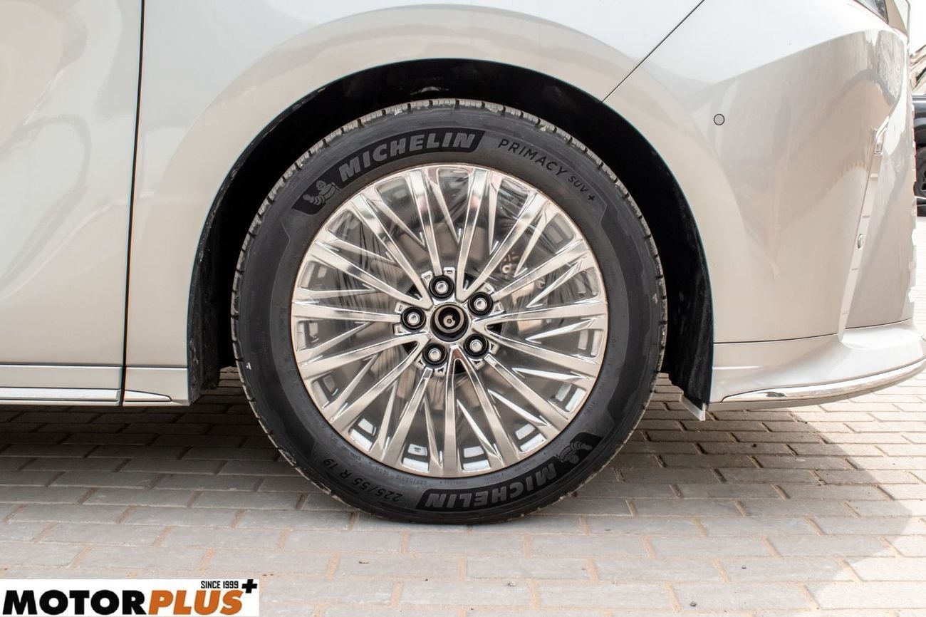 Lexus LM 350h  Hybrid 4 Seater 2026 - Ready Stock!